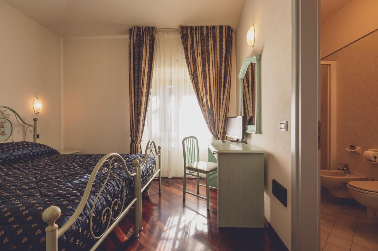 Albergo Ristorante Pasqui Rocca San Casciano Ngoại thất bức ảnh
